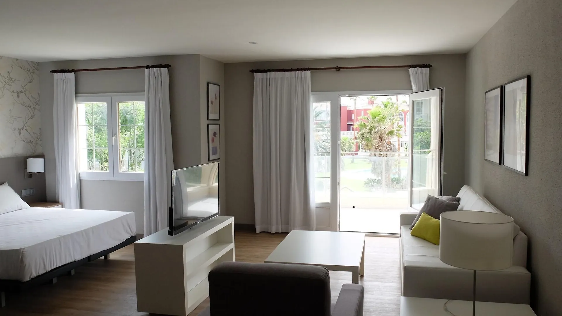 Hg Jardin De Menorca Aparthotel Son Bou
